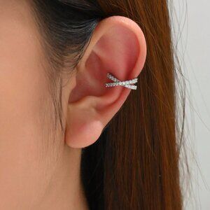 Ear Cuff,Cubic Zirconia No Piercing Minimalist dainty Clip On Ear Cuff Earring